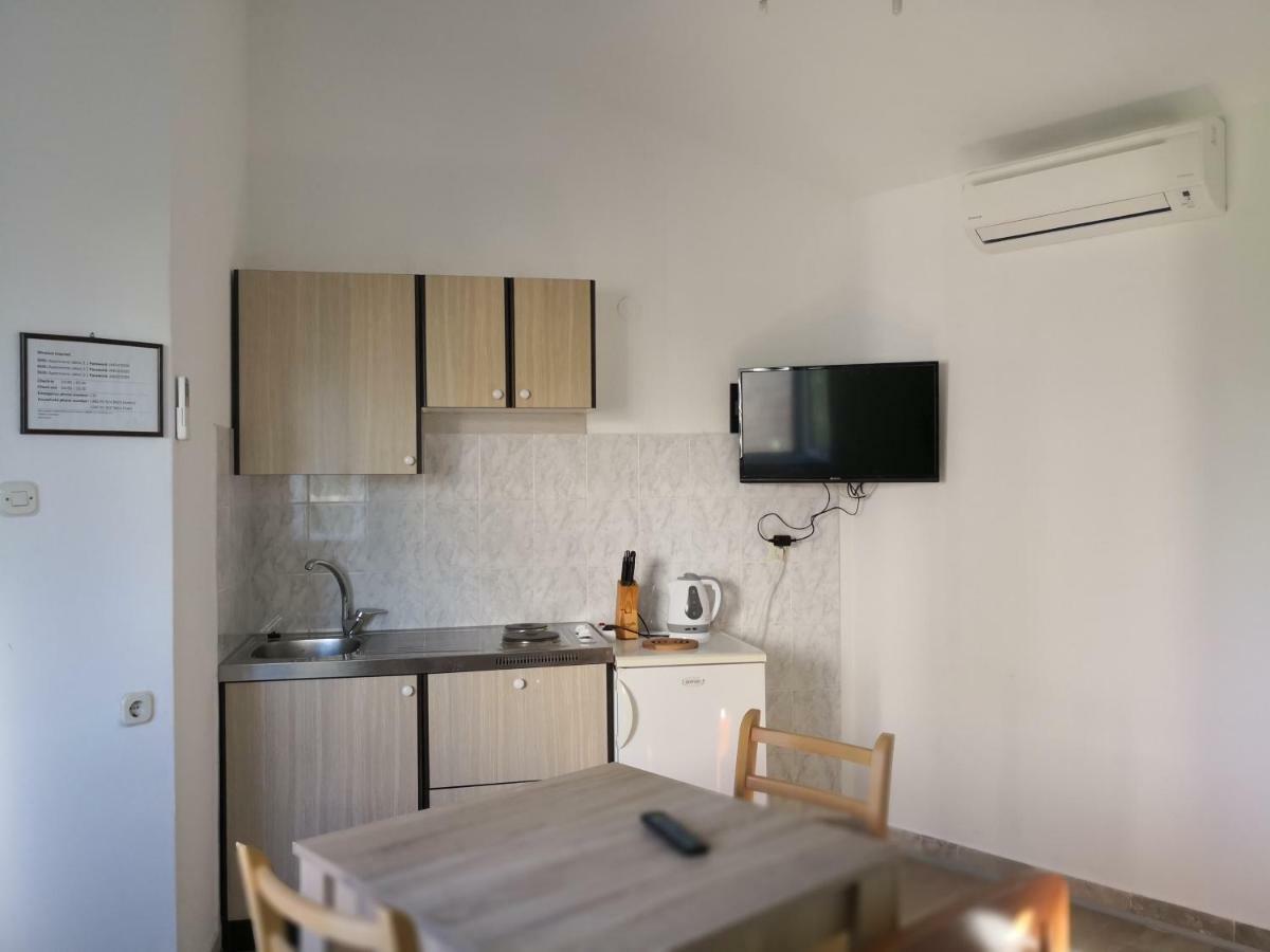 Apartments Jaksic พอสติรา ภายนอก รูปภาพ