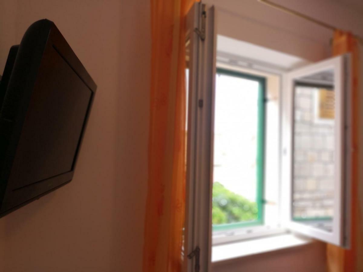 Apartments Jaksic พอสติรา ภายนอก รูปภาพ