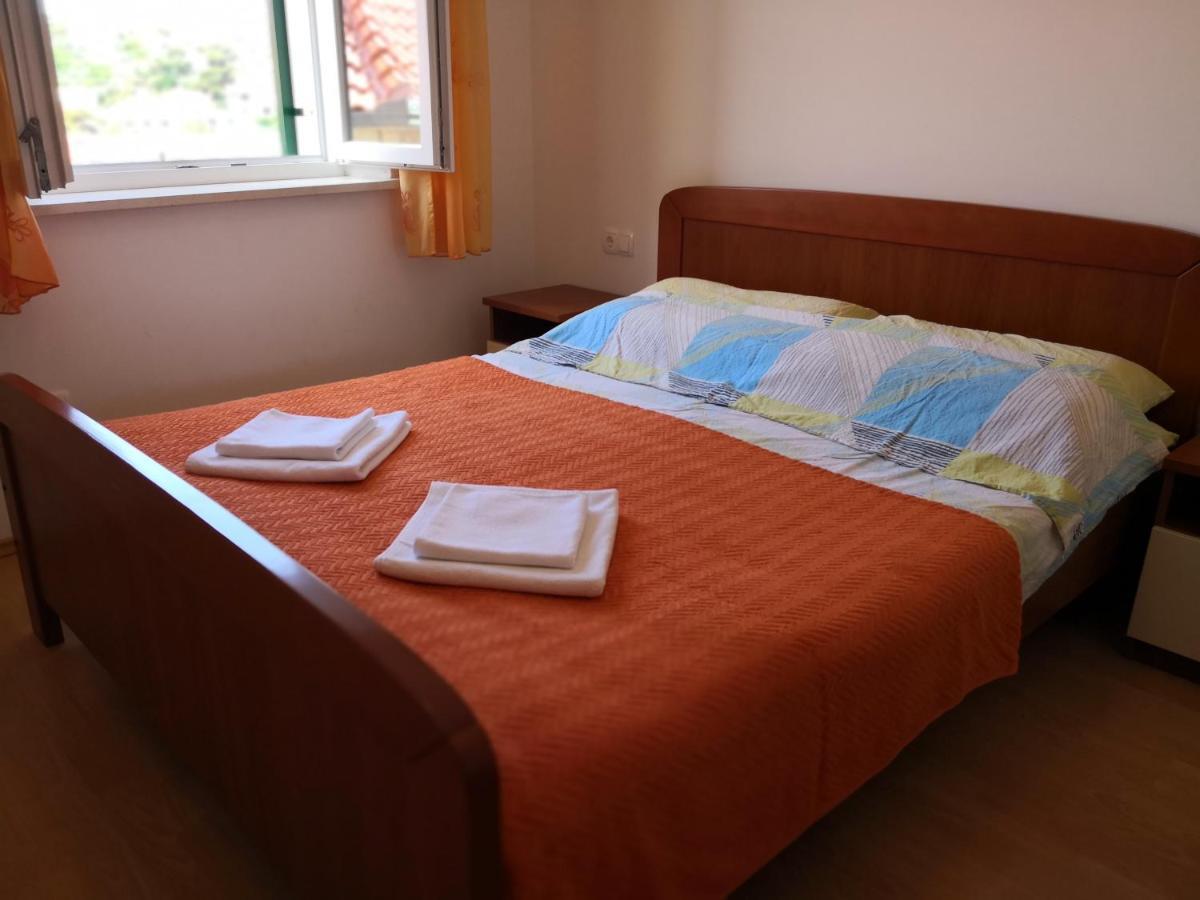 Apartments Jaksic พอสติรา ภายนอก รูปภาพ