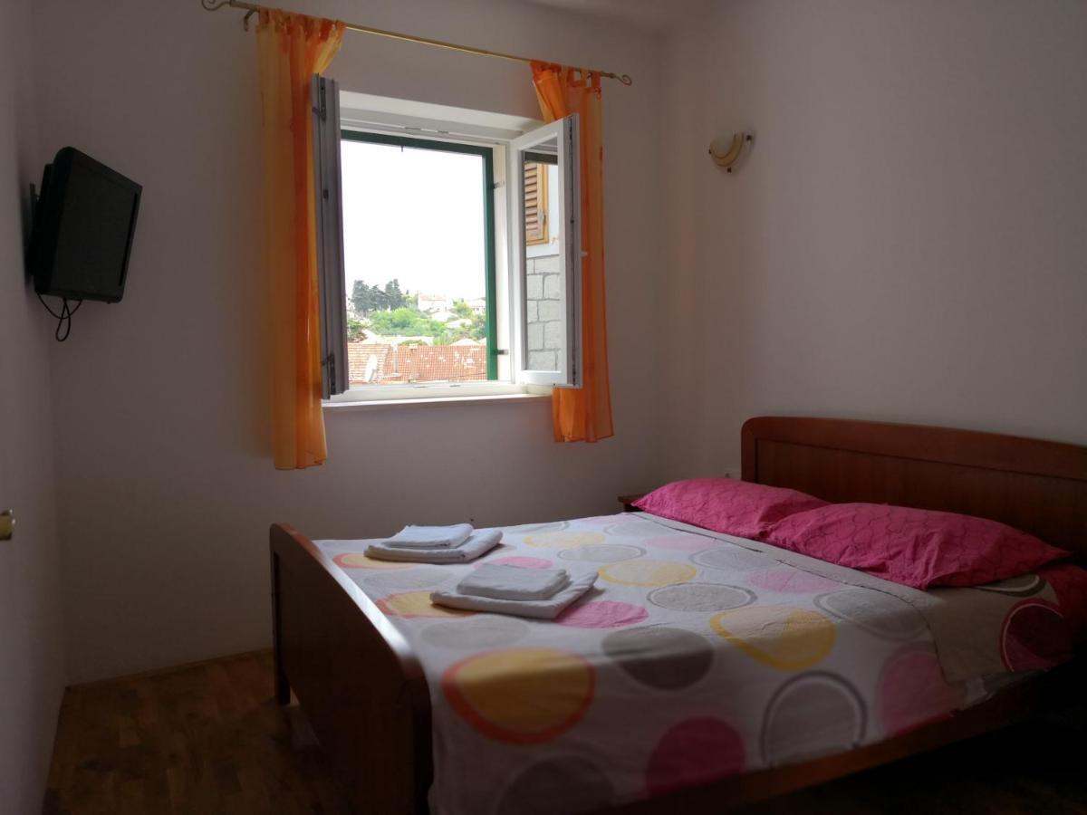 Apartments Jaksic พอสติรา ภายนอก รูปภาพ