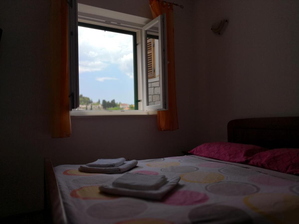 Apartments Jaksic พอสติรา ภายนอก รูปภาพ